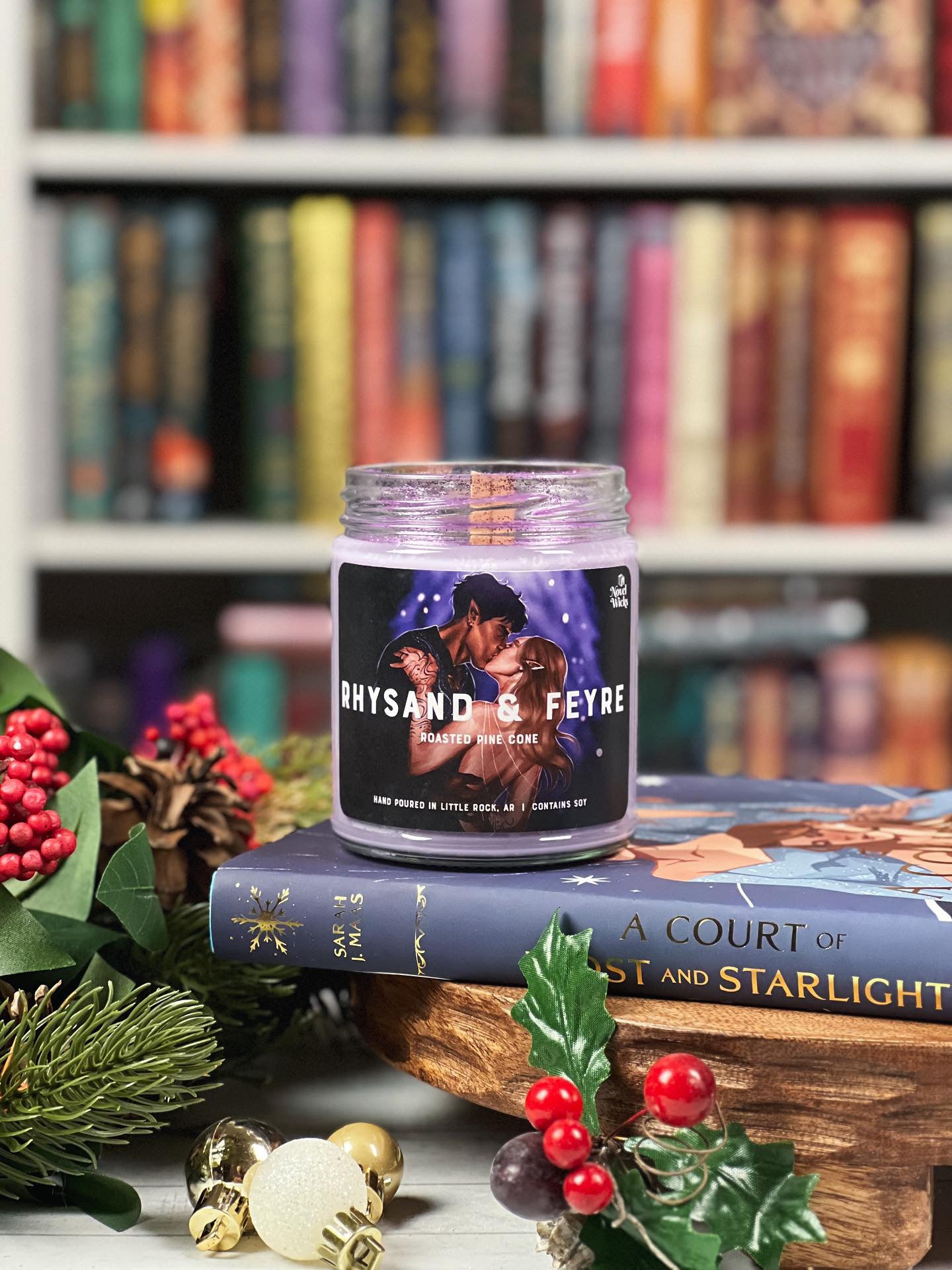 Rhysand and Feyre SJM Christmas candle